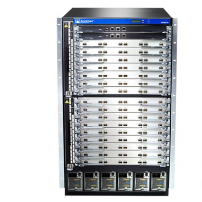 Juniper  EX8208